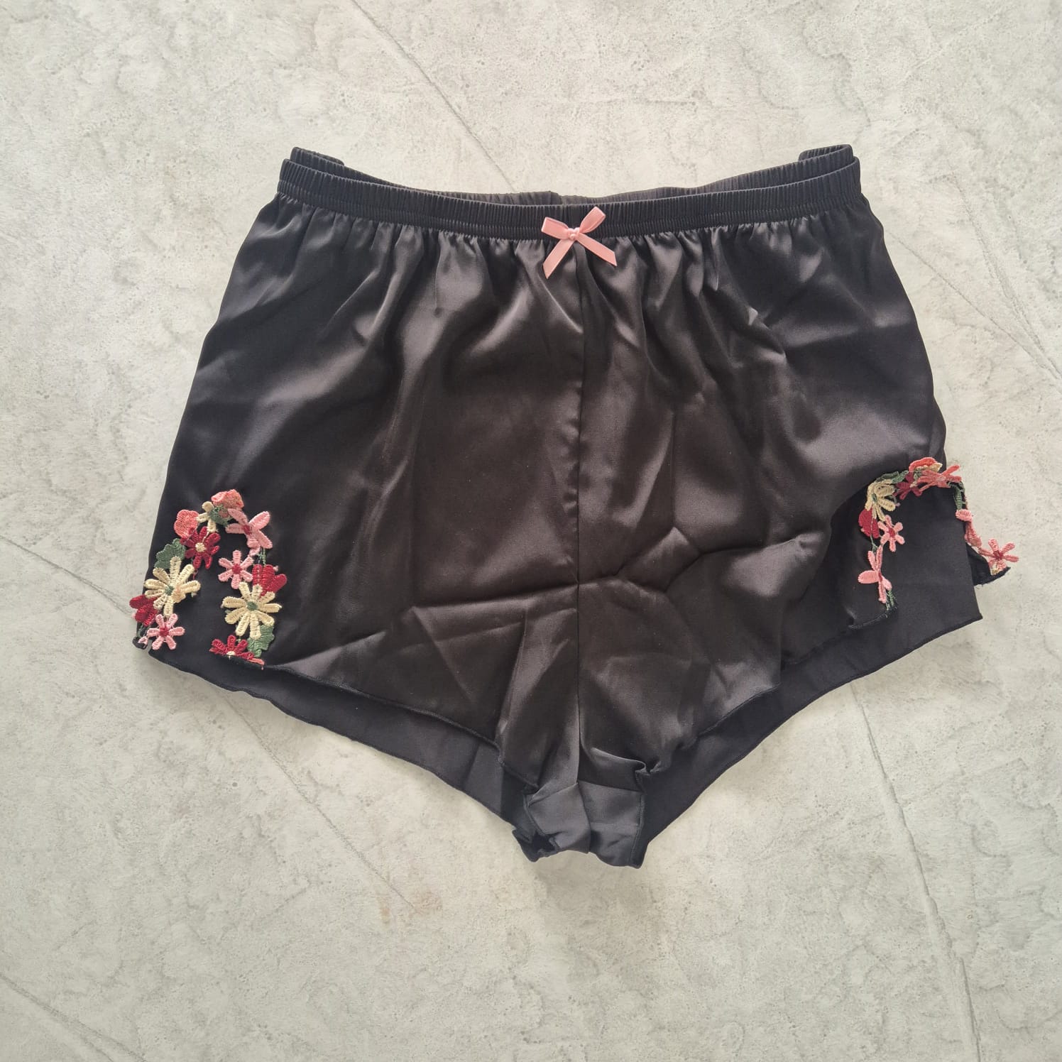 Set de Pijama Satinada | Negro Floral