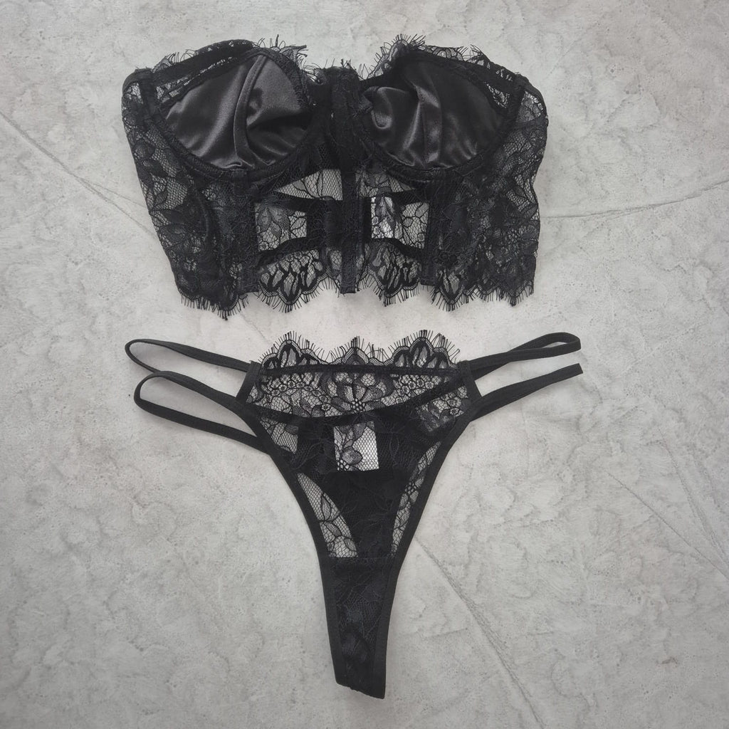 Conjunto Lencería | Top Corsetero y Panty Strappy