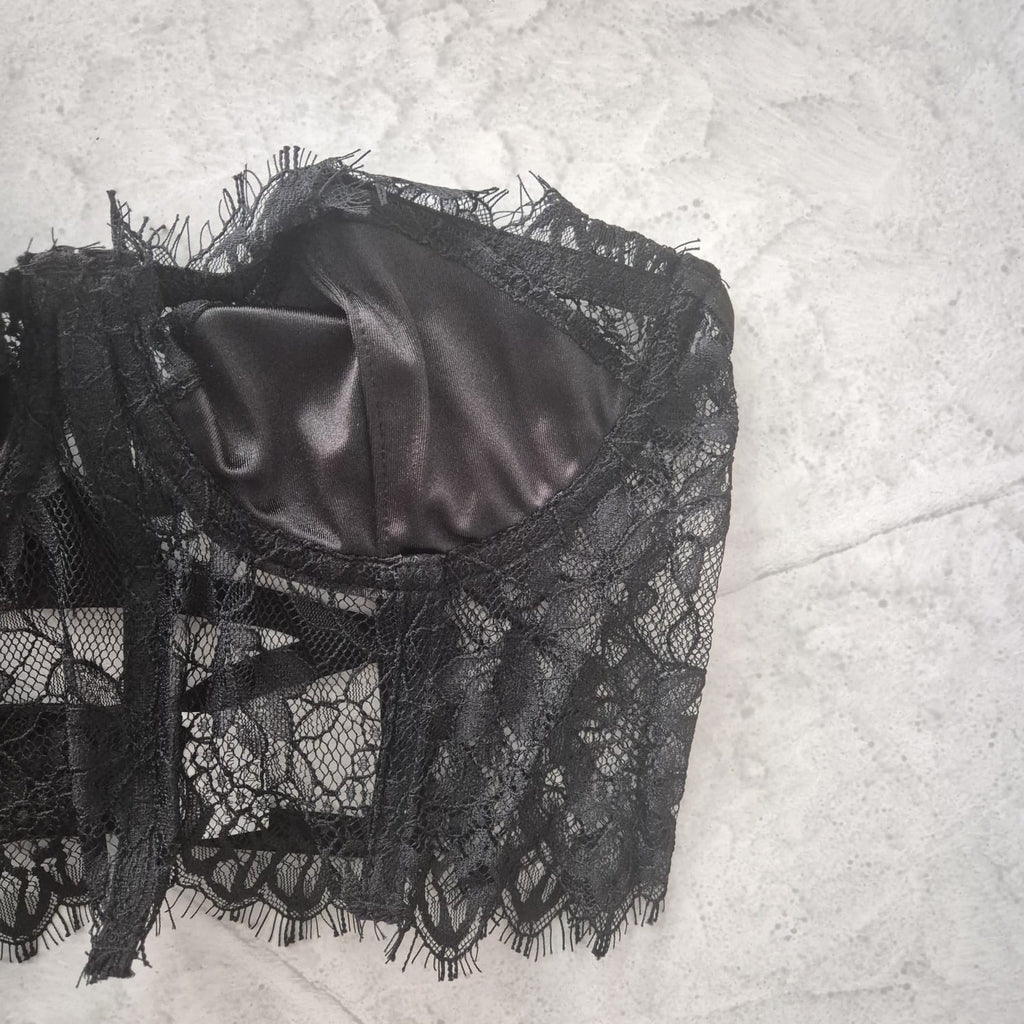 Conjunto Lencería | Top Corsetero y Panty Strappy