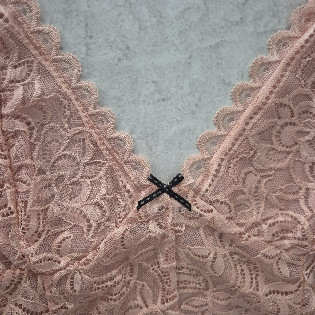 Vestido Babydoll de Encaje y Malla | Palo de rosa
