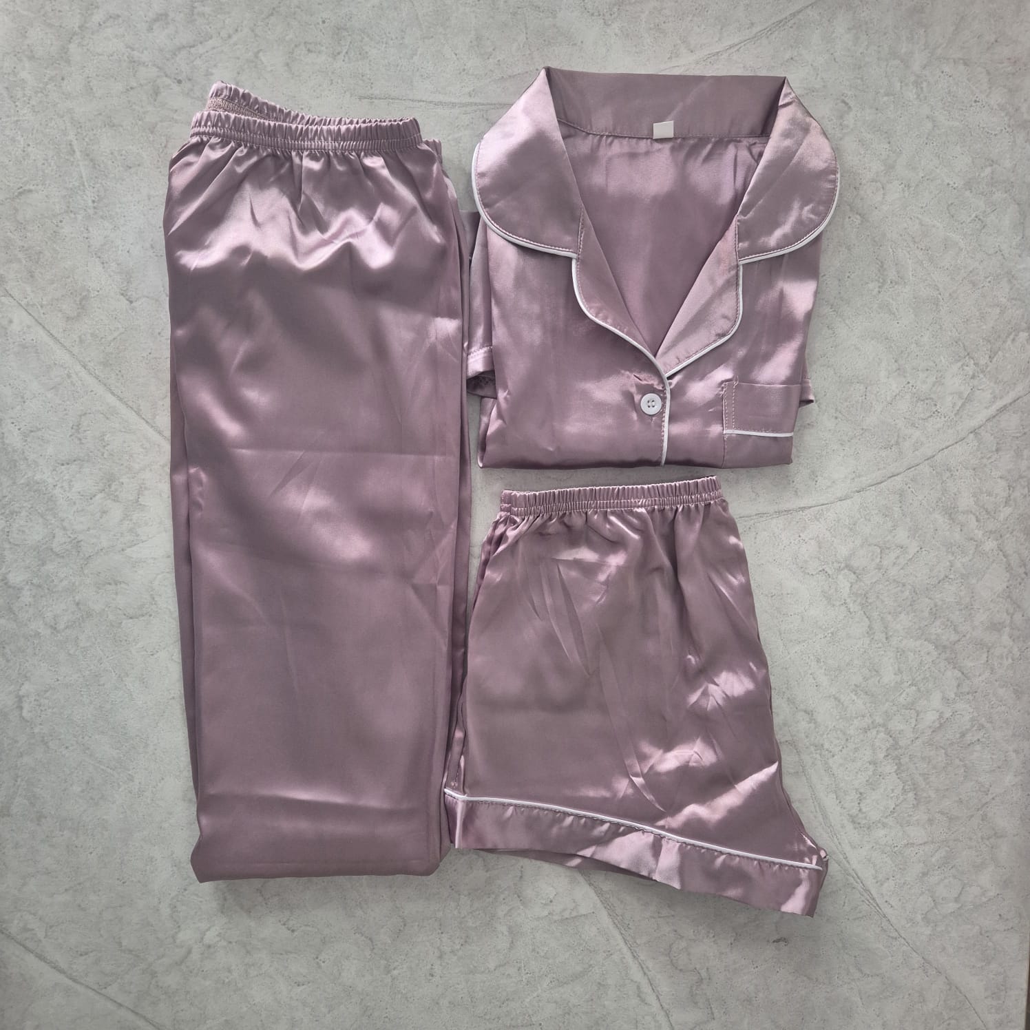 Set de Pijama de Satín de Tres Piezas
