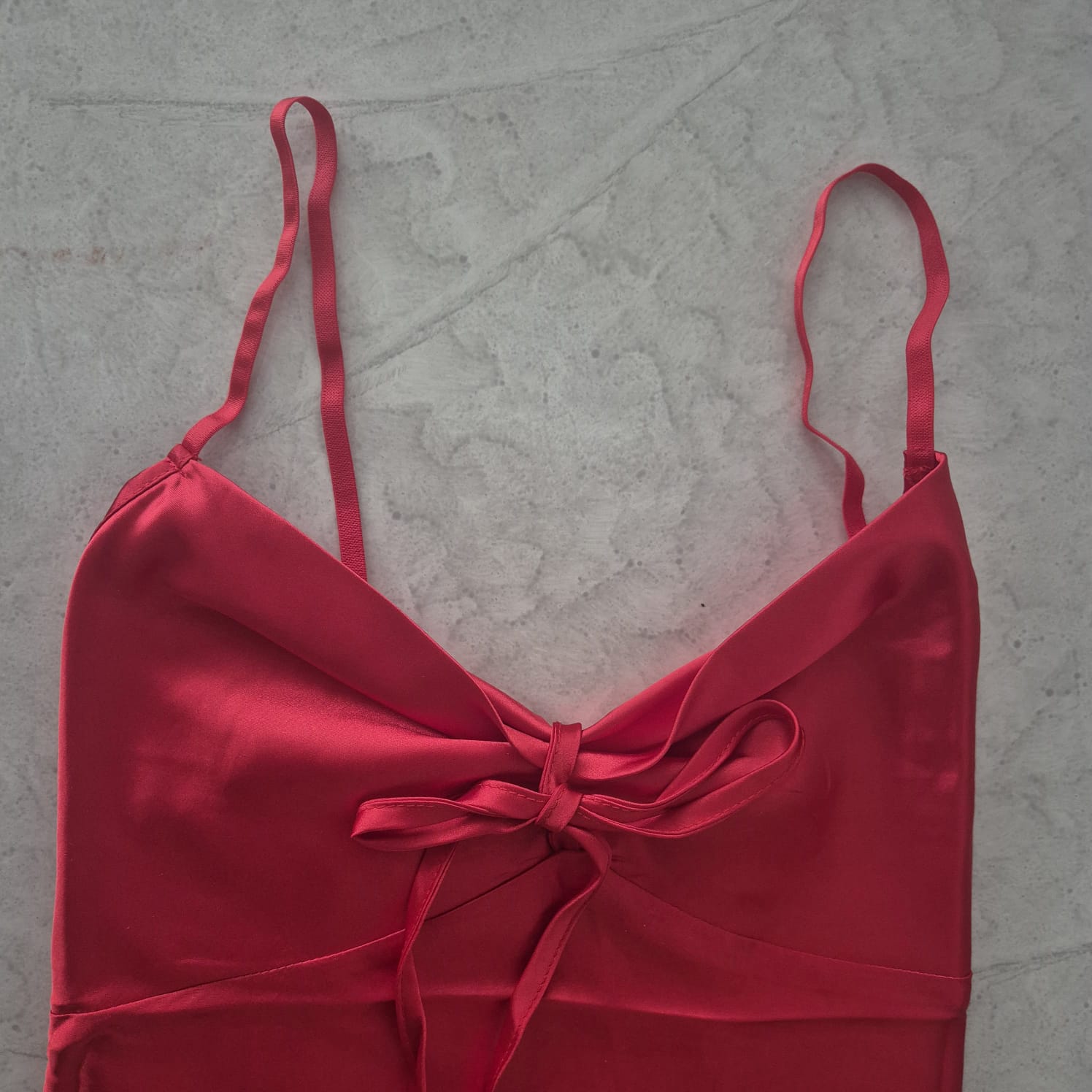 Set de Pijama de Satín de Dos Piezas con Estampado de Corazones – Rojo & Blanco