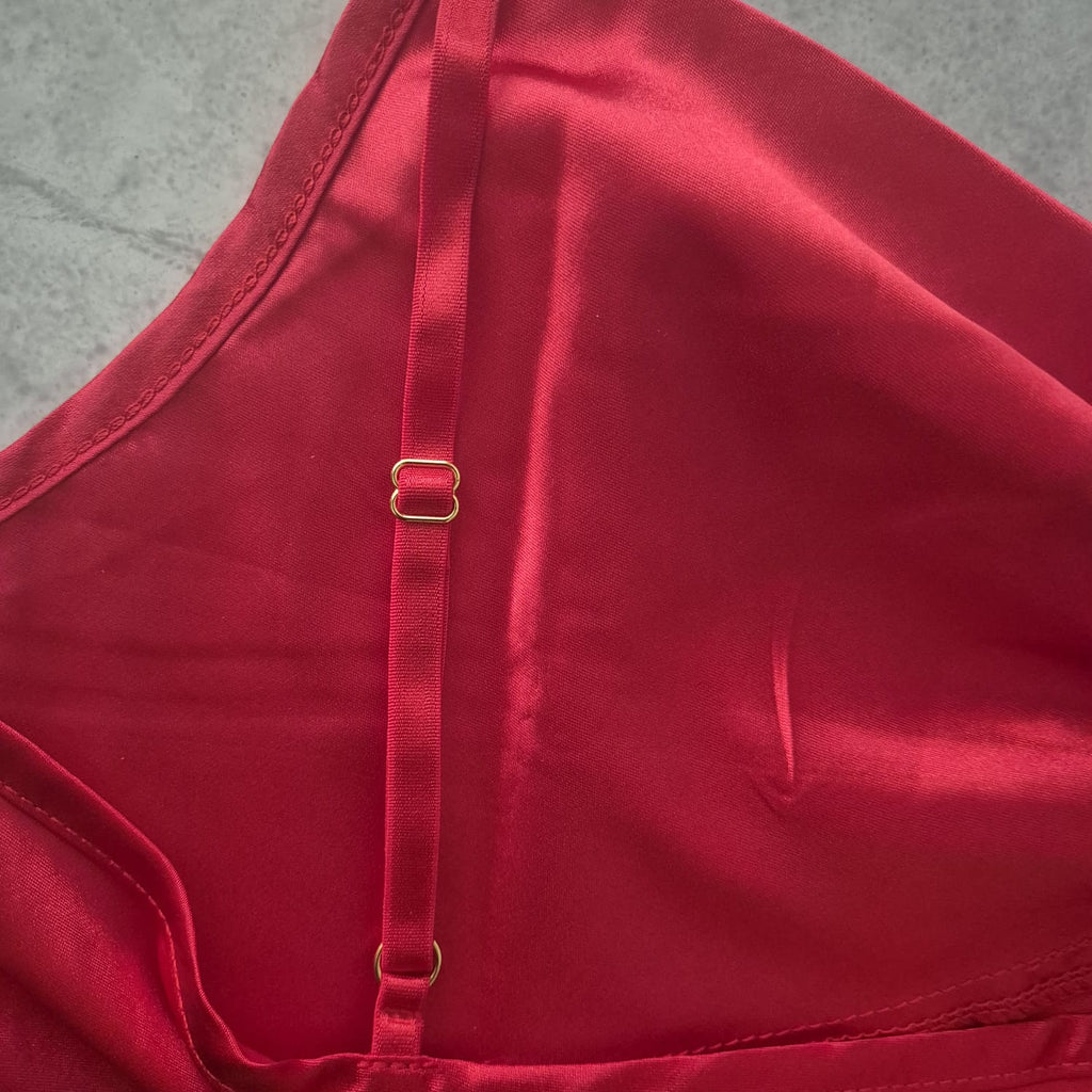 Set de Pijama de Satín de Dos Piezas con Estampado de Corazones – Rojo & Blanco