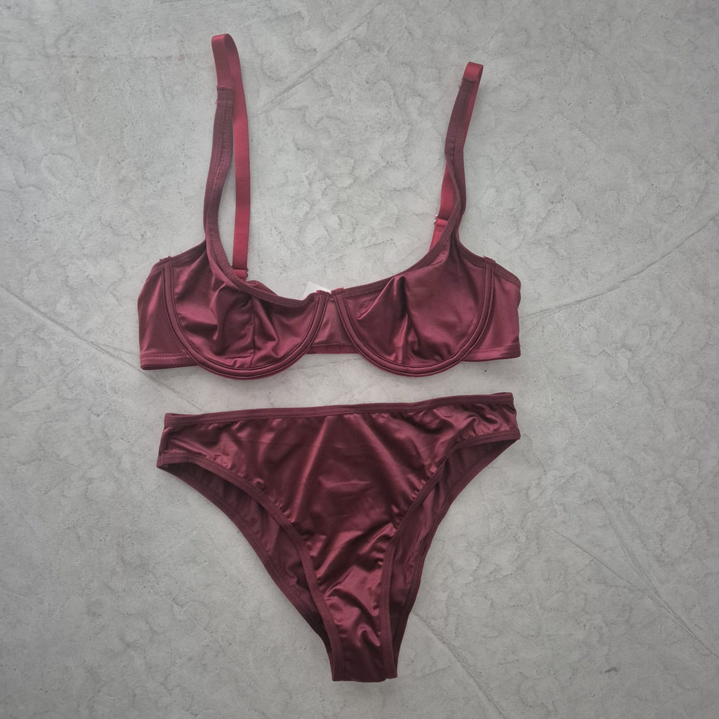 Set de Lencería Satín Confort con Varilla Externa – Vinotinto / Borgoña